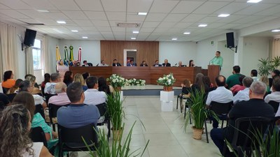 aquiles discurso com público.jpeg