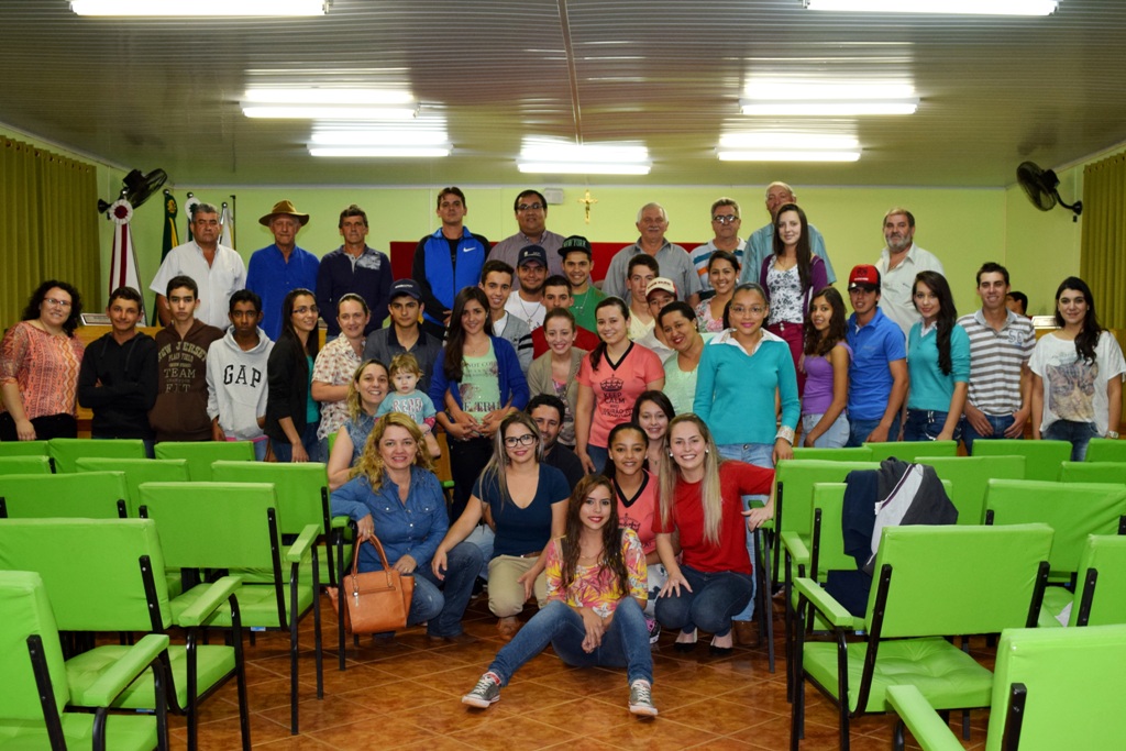 Alunos e professores visitam a câmara Municipal